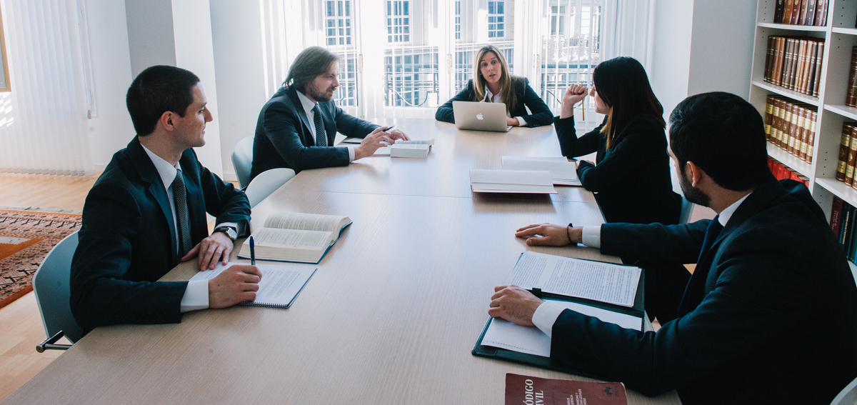 Equipo de LeopoldoPons Abogados y Economistas